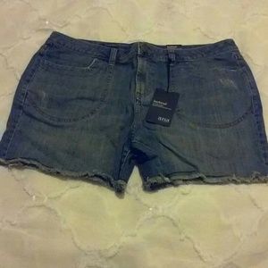 a.n.a Denim Boyfriend Shorts